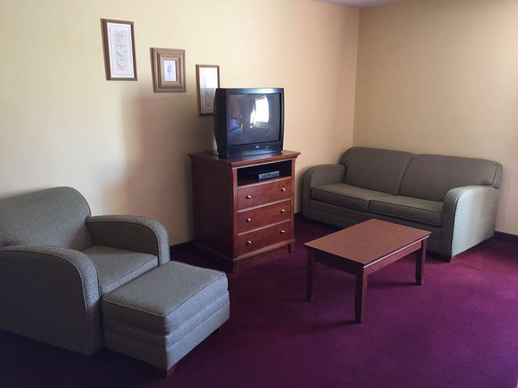 Lake Tree Inn & Suites Marion Habitación foto